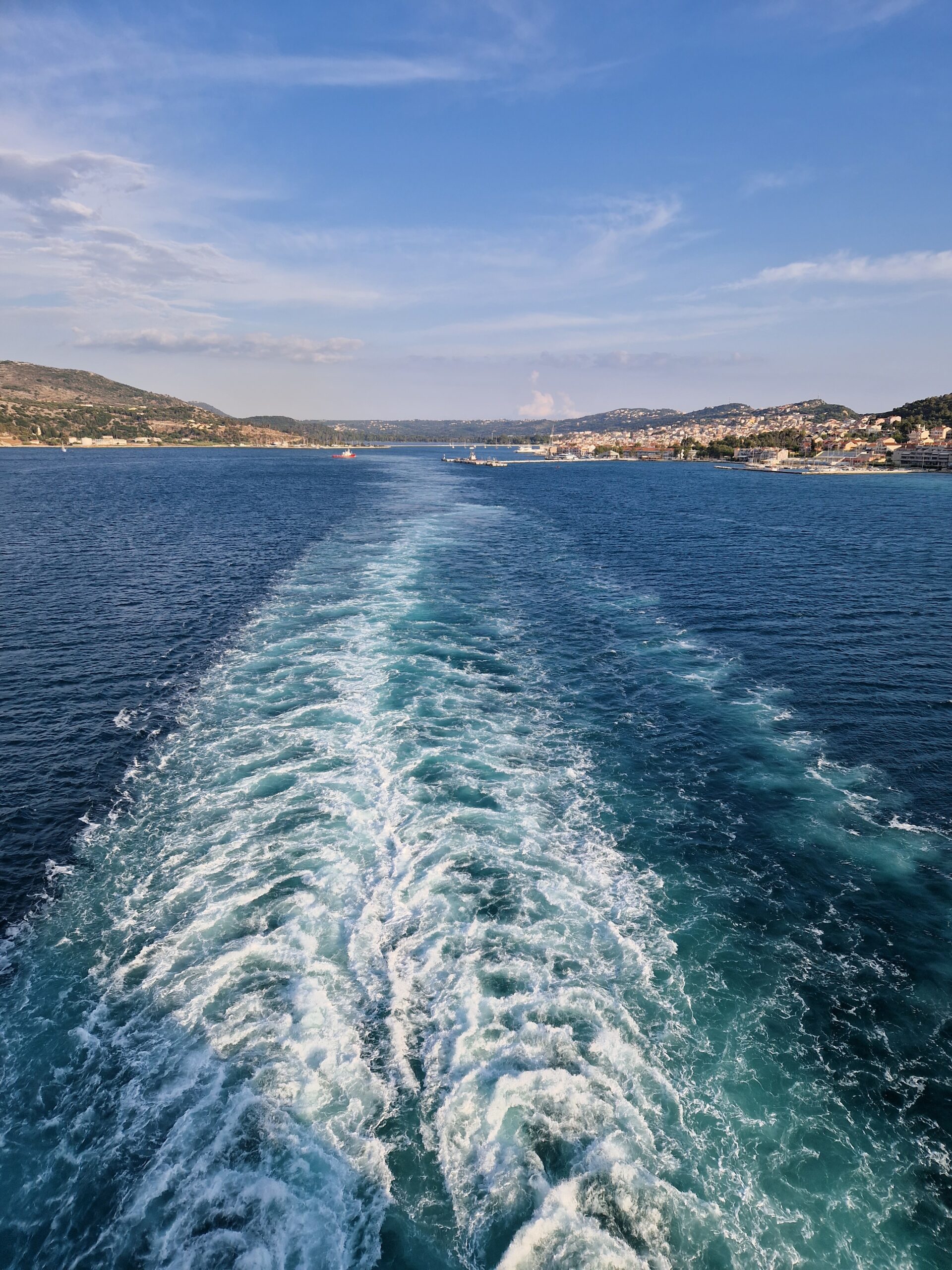 kreuzfahrt-anker.de AIDAblu Mittelmeer Argostoli Heckwelle