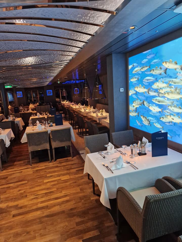 kreuzfahrt-anker_AIDAcosma_Transorient_Oceans Restaurant