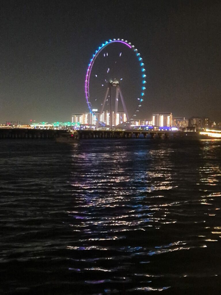 kreuzfahrt-anker_AIDAcosma_Transorient_dubai_riesenrad