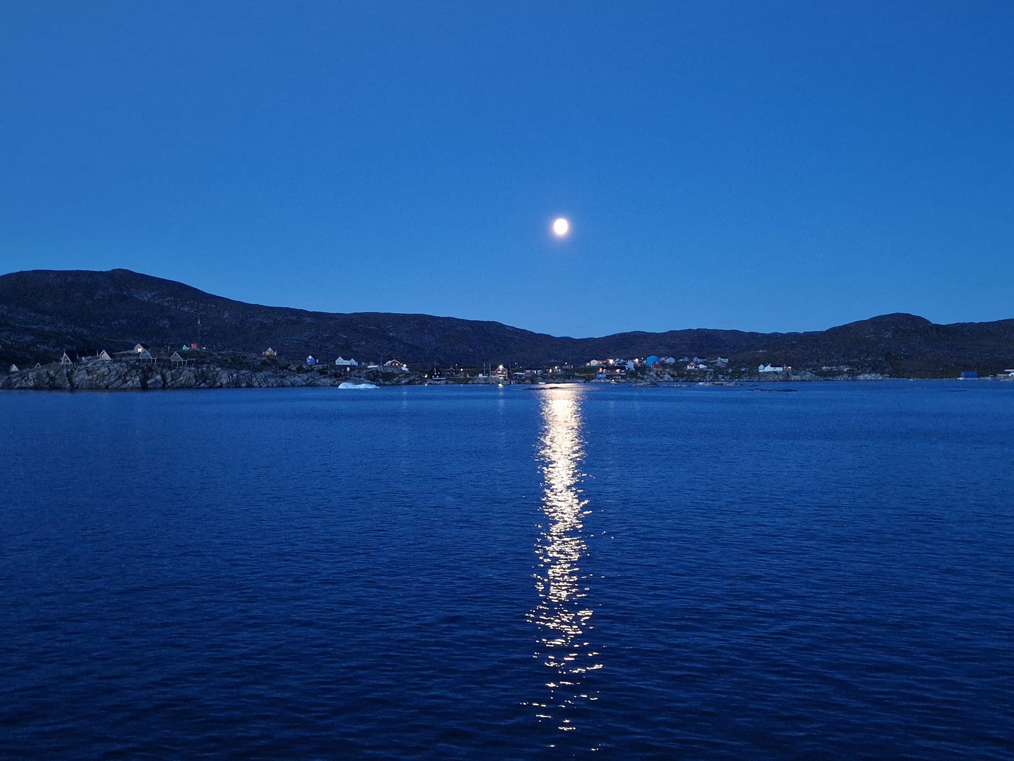 kreuzfahrt-anker_de_AIDAluna_Groenland_Ilulissat_Illimanaq_Discobucht